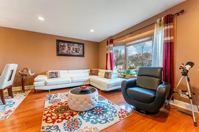 1031 W Shedron Way, Lombard, IL 60148 - Photo 4