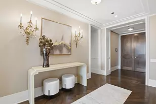 159 E Walton Pl, Chicago, IL 60611 - Photo 12