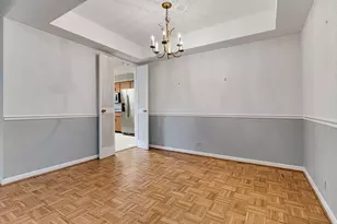 197 Smethwick Rd, Elk Grove Village, IL 60007 - Photo 4