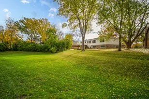 4018 Yorkshire Ct, Northbrook, IL 60062 - Photo 32