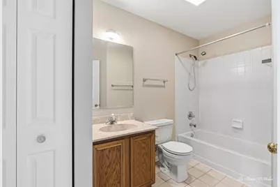 812 Old Checker Road, Buffalo Grove, IL 60089 - Photo 16