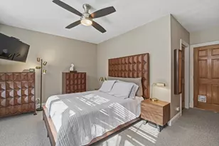 4323 W Peterson Ave, Chicago, IL 60646 - Photo 14