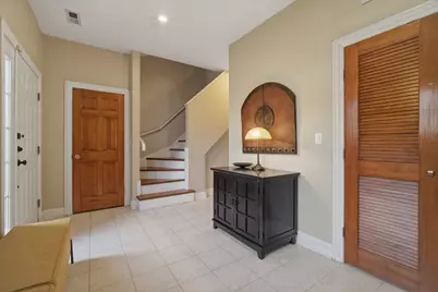 4323 W Peterson Avenue, Chicago, IL 60646 - Photo 4