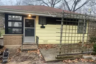 156 Park Pl, Grayslake, IL 60030 - Photo 2