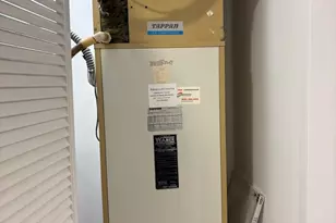 301 Lake Hinsdale Dr, Willowbrook, IL 60527 - Photo 30