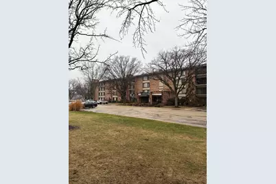 301 Lake Hinsdale Drive #108, Willowbrook, IL 60527 - Photo 2