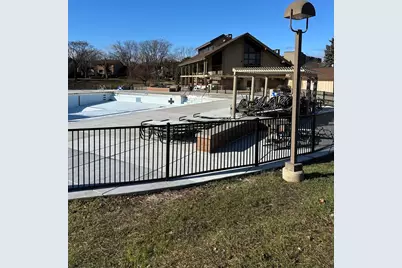 301 Lake Hinsdale Drive #108, Willowbrook, IL 60527 - Photo 36