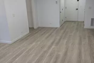 301 Lake Hinsdale Dr, Willowbrook, IL 60527 - Photo 4