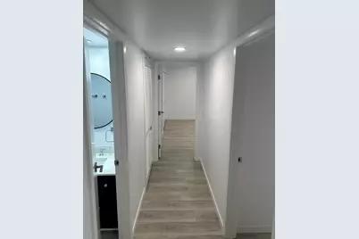 301 Lake Hinsdale Drive #108, Willowbrook, IL 60527 - Photo 18