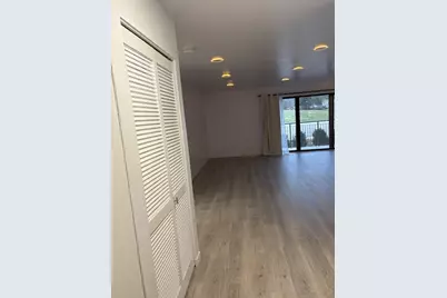 301 Lake Hinsdale Drive #108, Willowbrook, IL 60527 - Photo 6