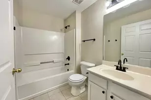 343 Abington Woods Dr, Aurora, IL 60502 - Photo 6