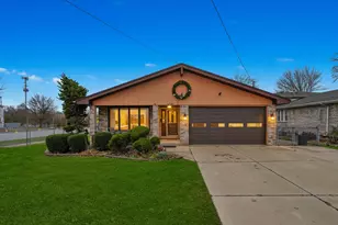 7201 W 110th St, Worth, IL 60482 - Photo 1