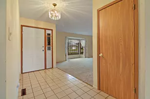 1608 N Leonard Ave, McHenry, IL 60050 - Photo 4