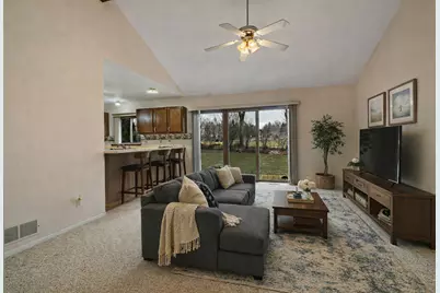 1608 N Leonard Avenue, McHenry, IL 60050 - Photo 10