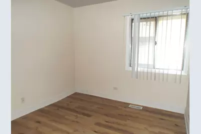 [Address not provided], Hanover Park, IL 60133 - Photo 12