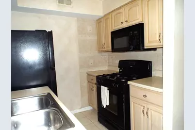 [Address not provided], Hanover Park, IL 60133 - Photo 4