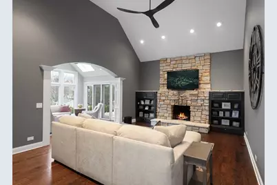 22 Aintree Road, Saint Charles, IL 60174 - Photo 12