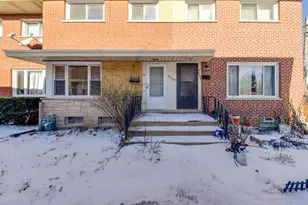 9463 Niles Center Rd, Skokie, IL 60076 - Photo 1