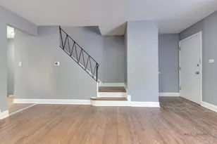 9463 Niles Center Rd, Skokie, IL 60076 - Photo 6