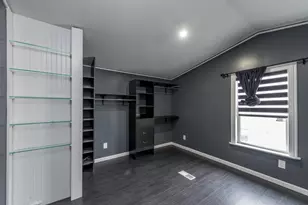 38569 N Sheridan Rd, Beach Park, IL 60087 - Photo 20