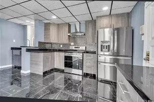 2717 W Peterson Ave, Chicago, IL 60659 - Photo 2