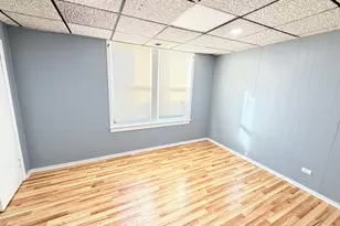2717 W Peterson Ave, Chicago, IL 60659 - Photo 12