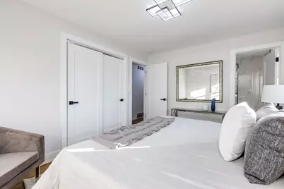 9132 Lincolnwood Drive, Evanston, IL 60203 - Photo 22