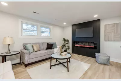 9132 Lincolnwood Drive, Evanston, IL 60203 - Photo 14