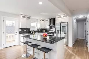 9132 Lincolnwood Dr, Evanston, IL 60203 - Photo 10