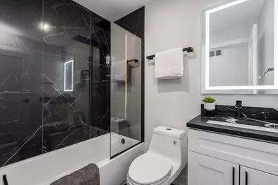 9132 Lincolnwood Drive, Evanston, IL 60203 - Photo 4