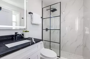 9132 Lincolnwood Dr, Evanston, IL 60203 - Photo 6