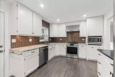 18W089 Claremont Drive, Darien, IL 60561 - Photo 8