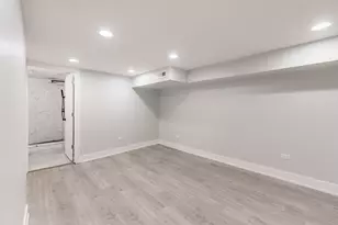 1121 E 82nd Pl, Chicago, IL 60619 - Photo 18