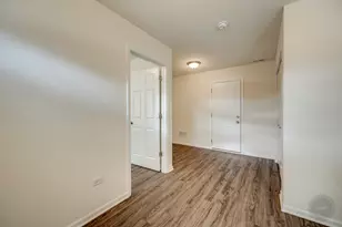 4138 Irving Rd, Aurora, IL 60504 - Photo 4