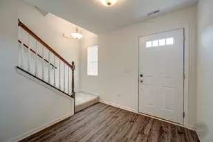 4138 Irving Rd, Aurora, IL 60504 - Photo 6