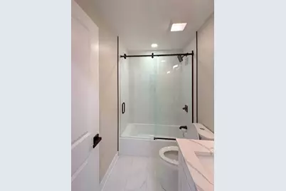 4951 W 86th Street, Burbank, IL 60459 - Photo 12