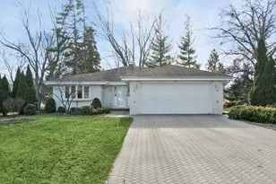 209 Herbert St, Downers Grove, IL 60515 - Photo 2