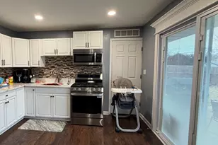 709 Hudson Ave, Romeoville, IL 60446 - Photo 8