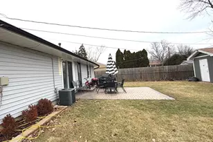 709 Hudson Ave, Romeoville, IL 60446 - Photo 4