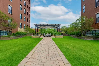 811 W 15th Place #806, Chicago, IL 60608 - Photo 32