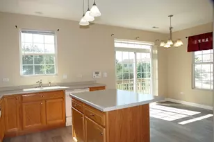 237 S Oak Creek Ln, Romeoville, IL 60446 - Photo 6