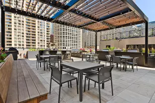 30 E Huron St, Chicago, IL 60611 - Photo 16