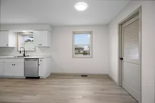 1320 S 3rd Ave, Kankakee, IL 60901 - Photo 6