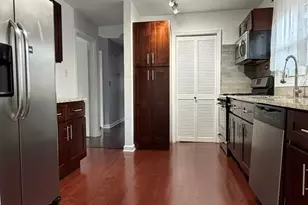 11644 W Elmwood Pl, Deerfield, IL 60015 - Photo 16