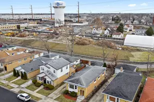 241 Zuelke Dr, Bellwood, IL 60104 - Photo 4