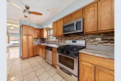 241 Zuelke Drive, Bellwood, IL 60104 - Photo 16