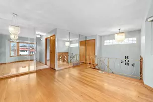 241 Zuelke Dr, Bellwood, IL 60104 - Photo 8