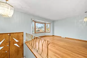 241 Zuelke Dr, Bellwood, IL 60104 - Photo 6