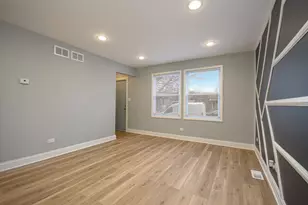 9605 S Greenwood Ave, Chicago, IL 60628 - Photo 6