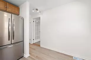 2433 S 17th Ave, Broadview, IL 60155 - Photo 16